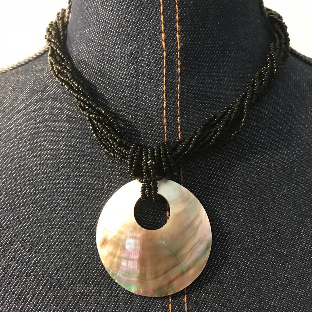 🔆 Beautiful beaded necklace